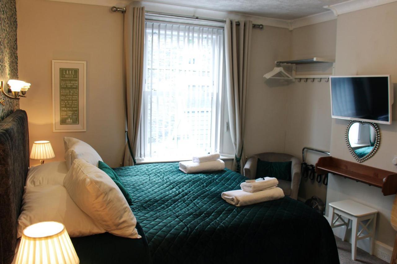 Cambridge House Room Only Accommodation For Adults Windermere Bagian luar foto