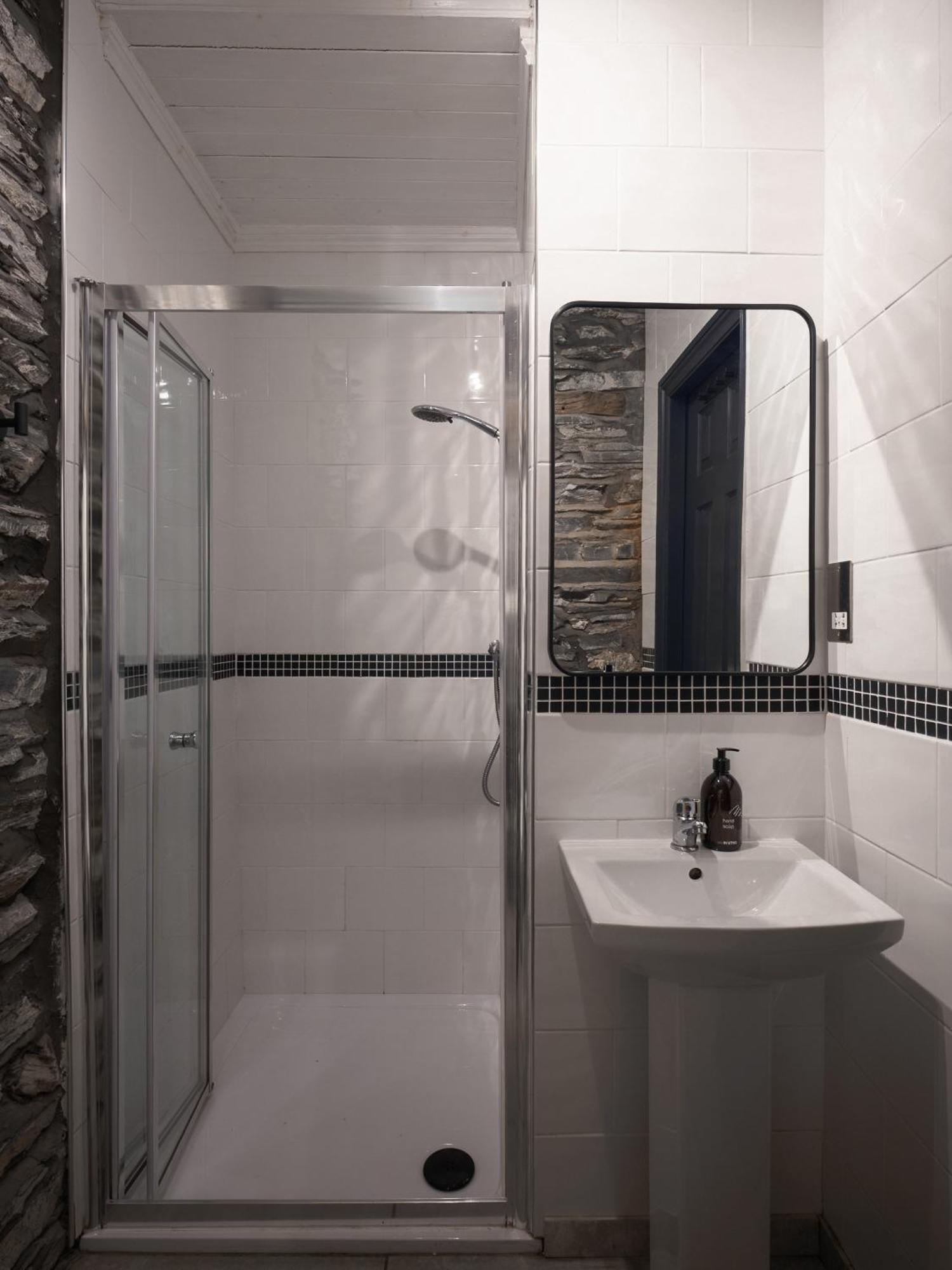 Cambridge House (Adults Only) Hotel Windermere Bagian luar foto