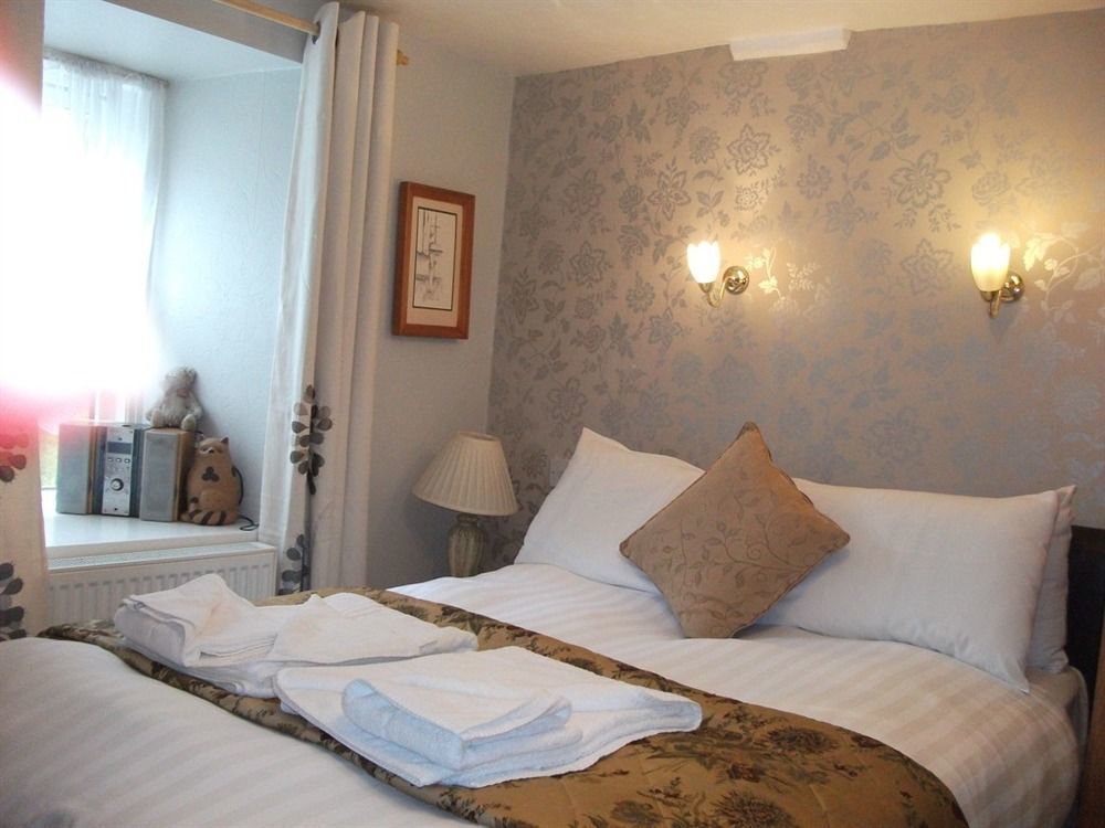 Cambridge House Room Only Accommodation For Adults Windermere Bagian luar foto