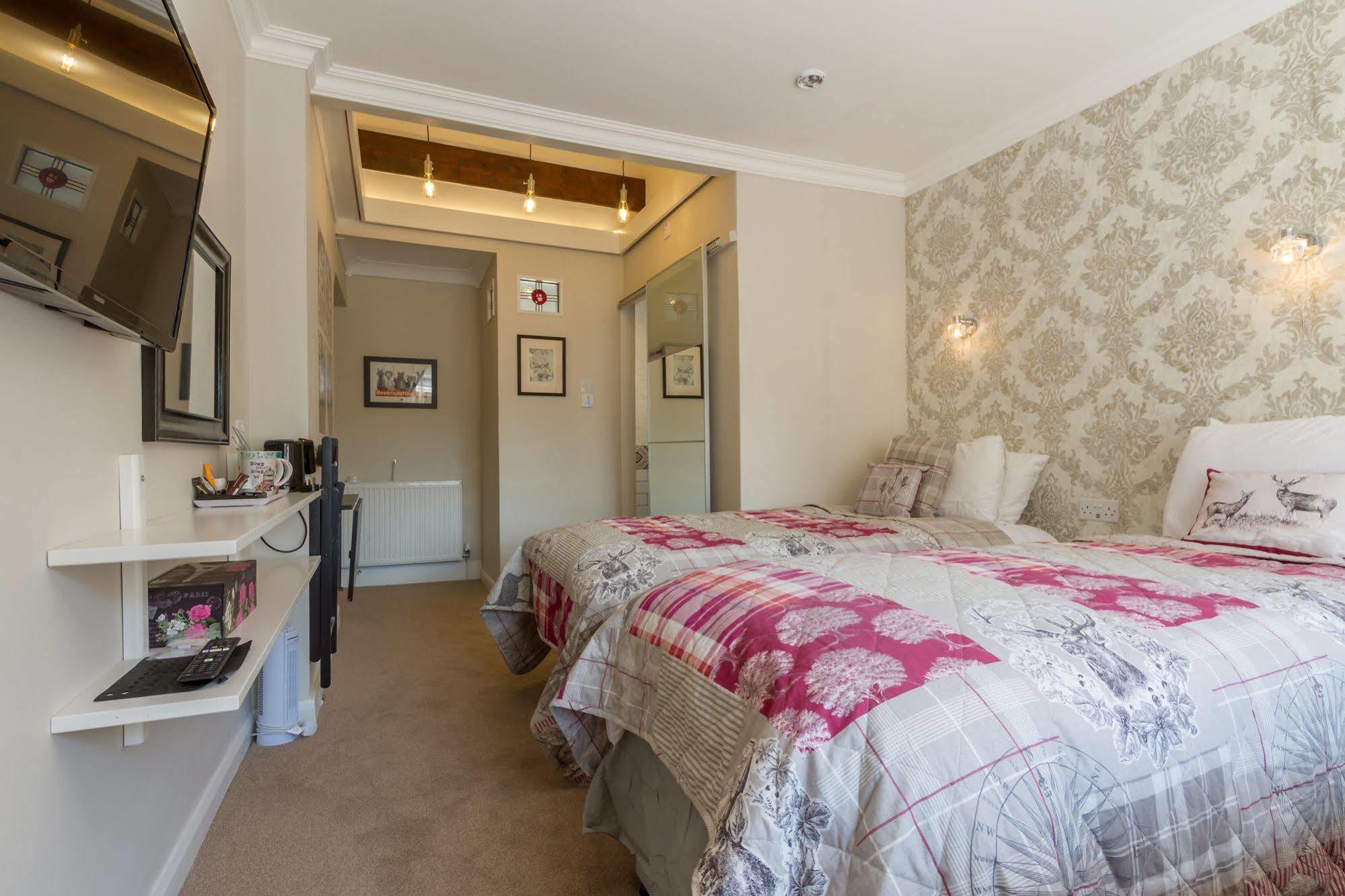 Cambridge House Room Only Accommodation For Adults Windermere Bagian luar foto